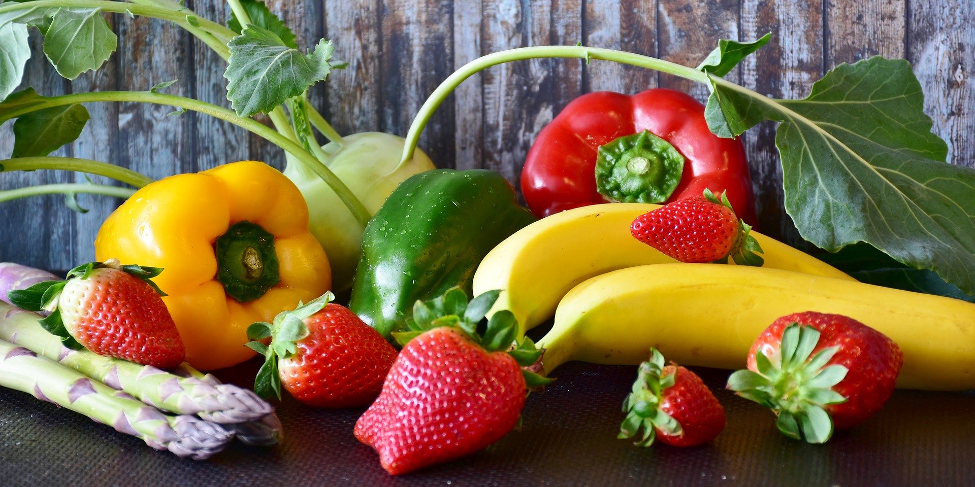 Unterschiedliches Obst und Gemüse.